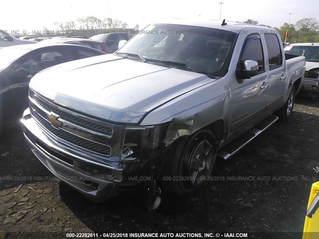 3GCPCSE06DG161450 - 2013 CHEVROLET SILVERADO C1500 LT SILVER photo 2