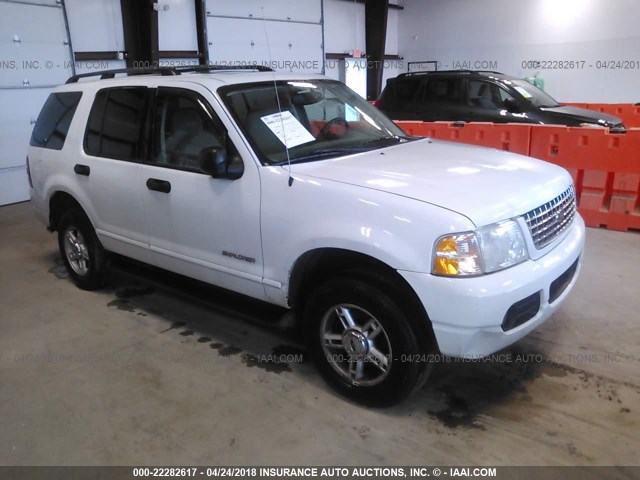 1FMZU73K84ZA79058 - 2004 FORD EXPLORER XLT/XLT SPORT/NBX WHITE photo 1