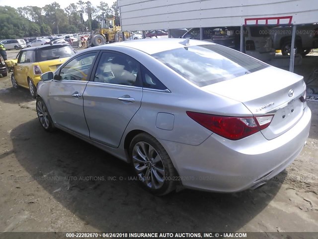 5NPEC4AB7BH187778 - 2011 HYUNDAI SONATA SE/LIMITED SILVER photo 3