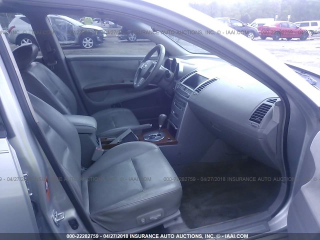 1N4BA41E65C806296 - 2005 NISSAN MAXIMA SE/SL SILVER photo 5