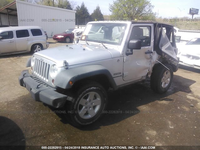 1J4AA2D15BL631113 - 2011 JEEP WRANGLER SPORT 银色 照片 2