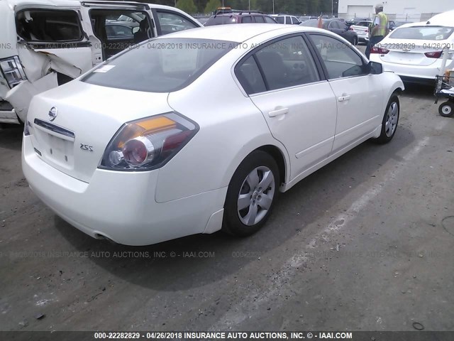 1N4AL21E28C117631 - 2008 NISSAN ALTIMA 2.5/2.5S WHITE photo 4