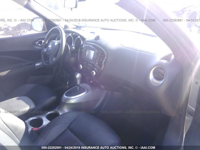 JN8AF5MR2DT212223 - 2013 NISSAN JUKE S/SV/SL GRAY photo 5