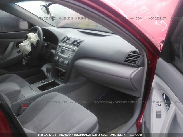 4T1BF3EK8AU052937 - 2010 TOYOTA CAMRY SE/LE/XLE 红色 照片 5