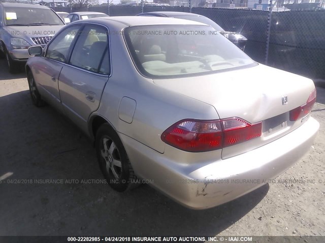 JHMCG6699YC011783 - 2000 HONDA ACCORD SE GOLD photo 3