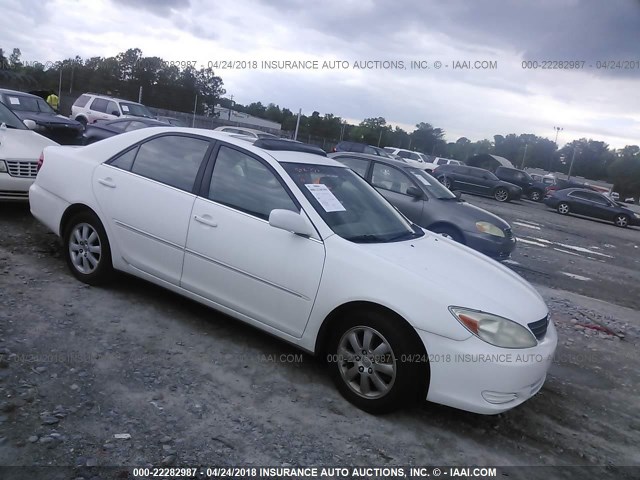 4T1BF30K22U030134 - 2002 TOYOTA CAMRY LE/XLE/SE WHITE photo 1