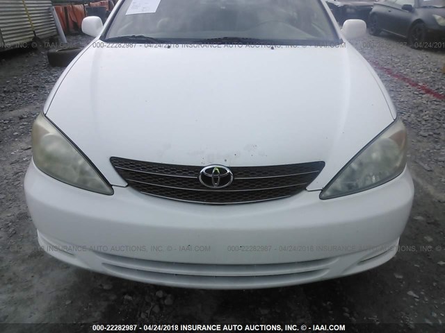 4T1BF30K22U030134 - 2002 TOYOTA CAMRY LE/XLE/SE 白色 照片 6