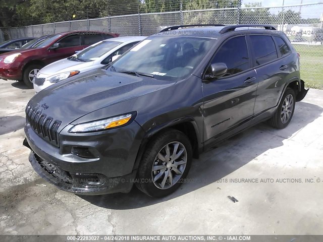 1C4PJLCX1JD612515 - 2018 JEEP CHEROKEE LATITUDE GRAY photo 2