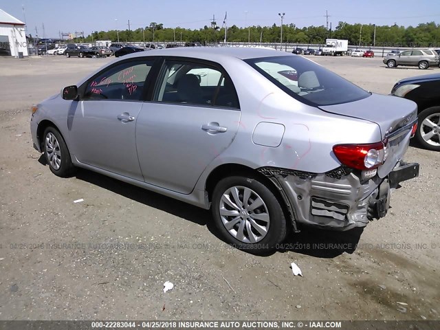 5YFBU4EE3DP084819 - 2013 TOYOTA COROLLA S/LE SILVER photo 3