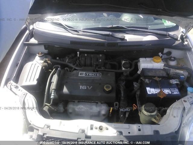 KL1TD56668B121374 - 2008 CHEVROLET AVEO LS SILVER photo 10