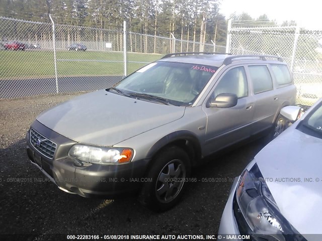 YV1SZ58D011002677 - 2001 VOLVO V70 XC BEIGE photo 2