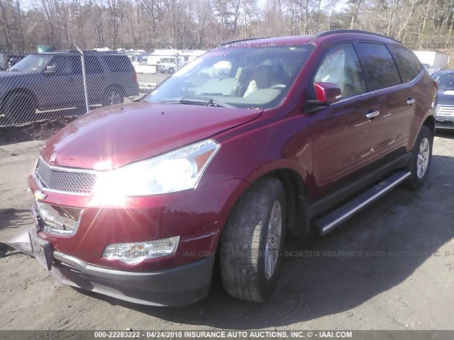 1GNKVJED8BJ150681 - 2011 CHEVROLET TRAVERSE LT RED photo 2