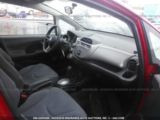JHMGE8H25AS005851 - 2010 HONDA FIT RED photo 5