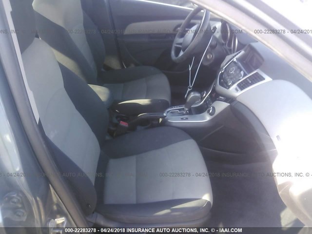 1G1PC5SH2C7279316 - 2012 CHEVROLET CRUZE LS GRAY photo 5