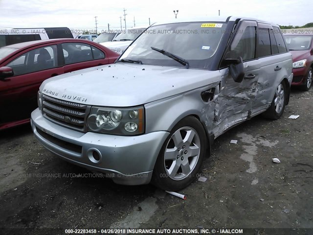 SALSK254X7A990839 - 2007 LAND ROVER RANGE ROVER SPORT HSE SILVER photo 2