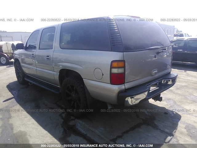 3GKEC16Z23G283918 - 2003 GMC YUKON XL C1500 GRAY photo 3