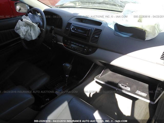 JTDBE32K520130949 - 2002 TOYOTA CAMRY LE/XLE/SE Көк фото 5