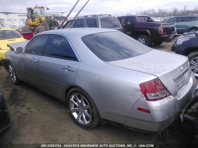 JNKAY41E23M002942 - 2003 INFINITI M45 SILVER photo 3