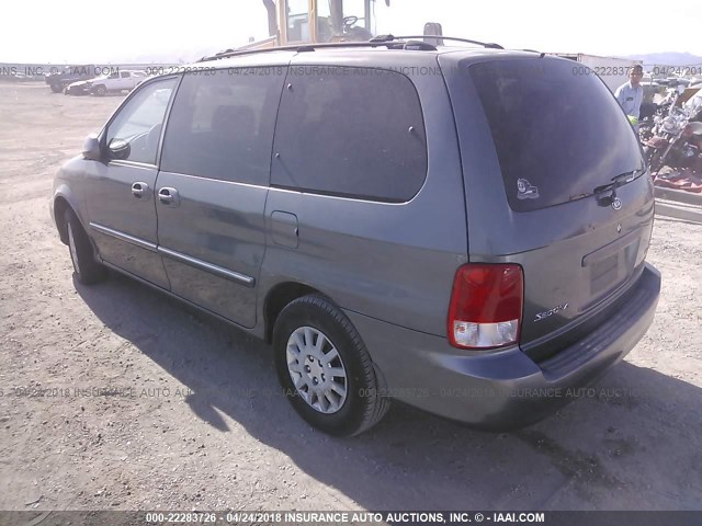 KNDUP131826315362 - 2002 KIA SEDONA EX/LX GRAY photo 3