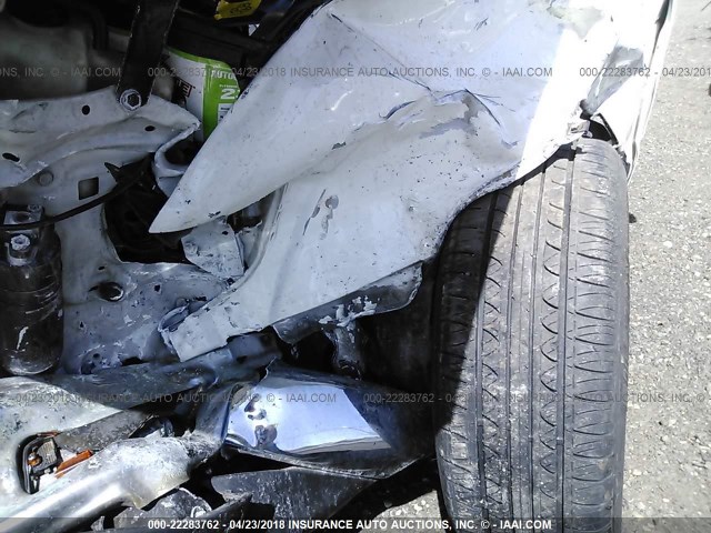 4TAVL52N5VZ287773 - 1997 TOYOTA TACOMA XTRACAB WHITE photo 6