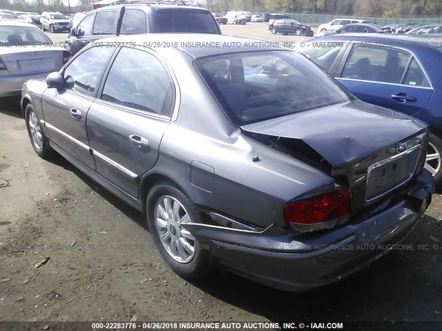 KMHWF35H04A931568 - 2004 HYUNDAI SONATA GLS/LX GRAY photo 3