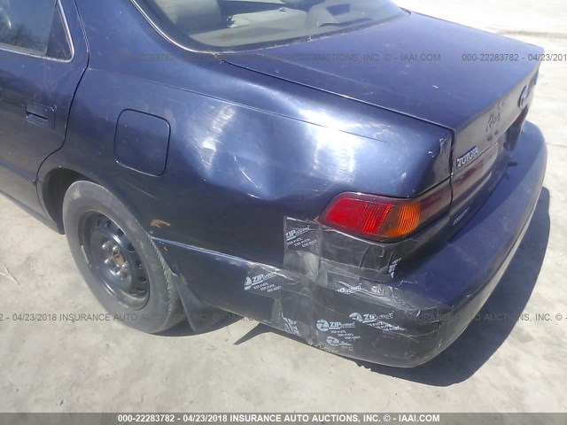 4T1BG22K5XU493364 - 1999 TOYOTA CAMRY CE/LE/XLE 蓝色 照片 6