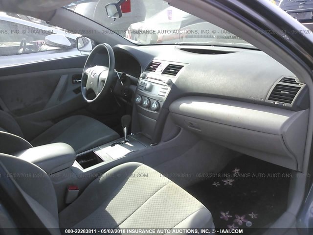 4T1BE46K87U093696 - 2007 TOYOTA CAMRY NEW GENERAT CE/LE/XLE/SE GRAY photo 5