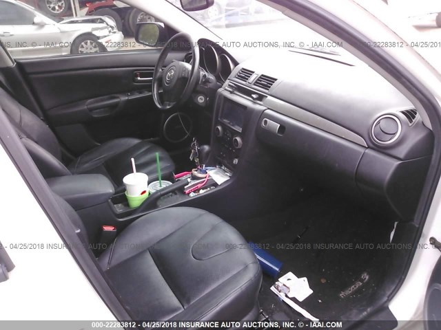 JM1BK324061454045 - 2006 MAZDA 3 S WHITE photo 5