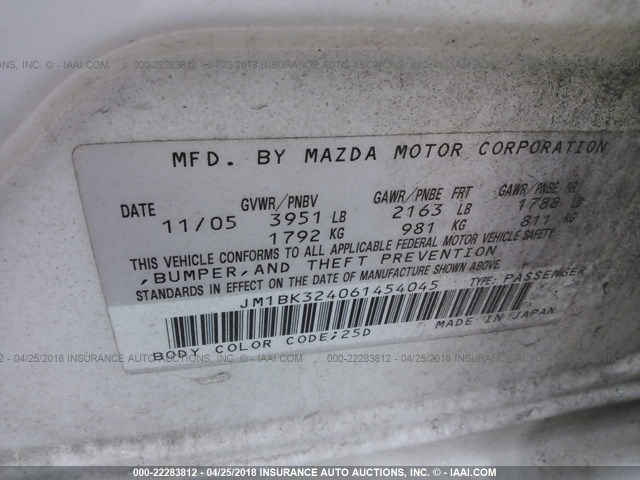 JM1BK324061454045 - 2006 MAZDA 3 S WHITE photo 9