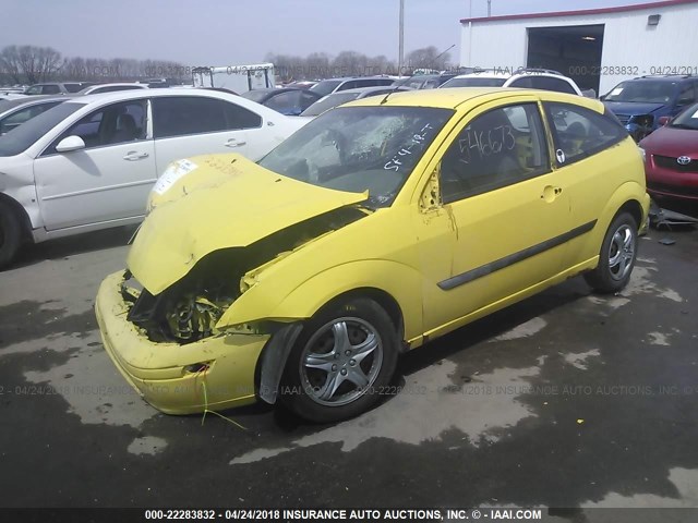 3FAFP31333R129747 - 2003 FORD FOCUS ZX3 YELLOW photo 2