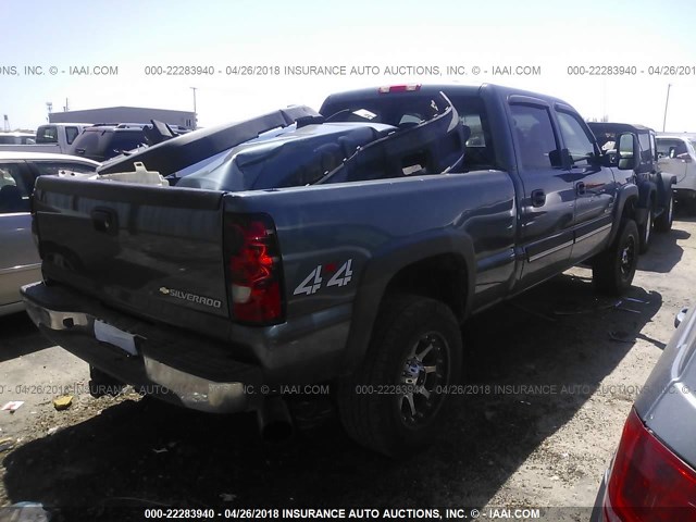 1GCHK23D06F181906 - 2006 CHEVROLET SILVERADO K2500 HEAVY DUTY BLUE photo 4