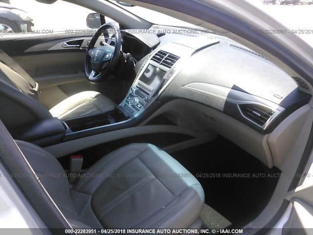 3LN6L5E95HR601000 - 2017 LINCOLN MKZ RESERVE ვერცხლისფერი ფოტო 5