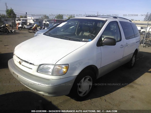 4T3ZF13C6WU040900 - 1998 TOYOTA SIENNA LE/XLE WHITE photo 2