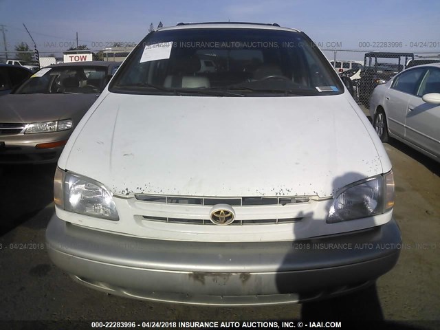 4T3ZF13C6WU040900 - 1998 TOYOTA SIENNA LE/XLE WHITE photo 6