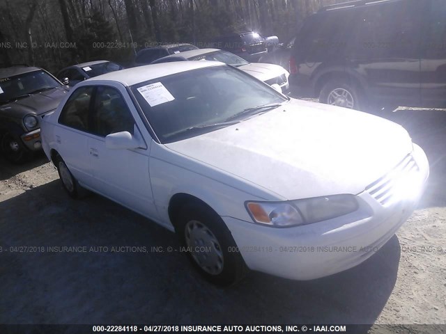 4T1BG22K5VU053545 - 1997 TOYOTA CAMRY CE/LE/XLE WHITE photo 1