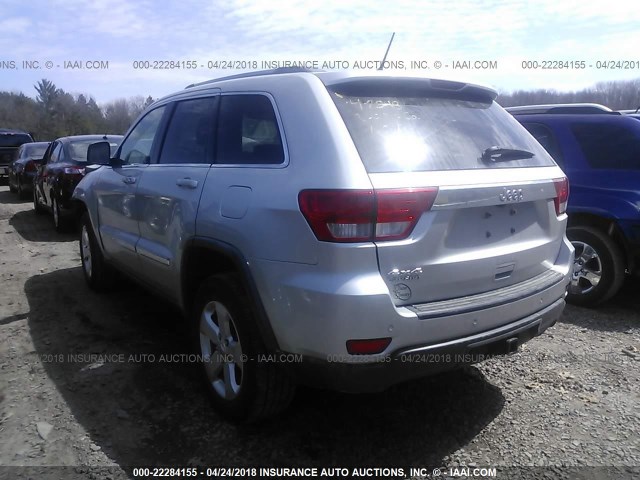 1C4RJFAG7CC139418 - 2012 JEEP GRAND CHEROKEE LAREDO SILVER photo 3