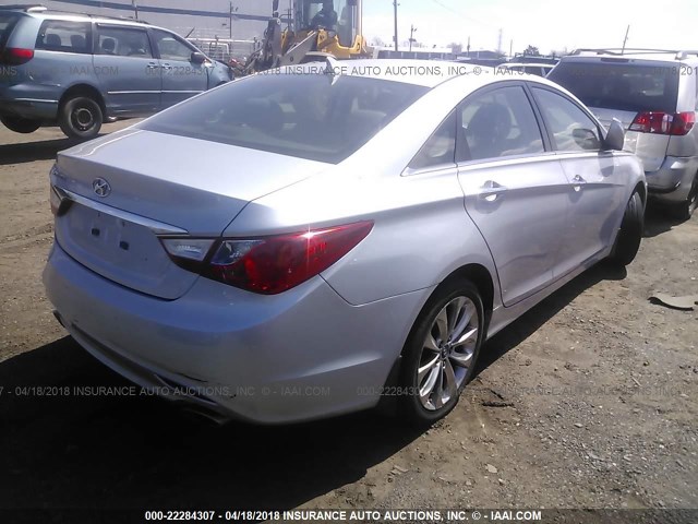 5NPEC4AC2BH156334 - 2011 HYUNDAI SONATA SE/LIMITED SILVER photo 4