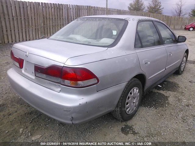 1HGCF86682A037625 - 2002 HONDA ACCORD VALUE SILVER photo 4