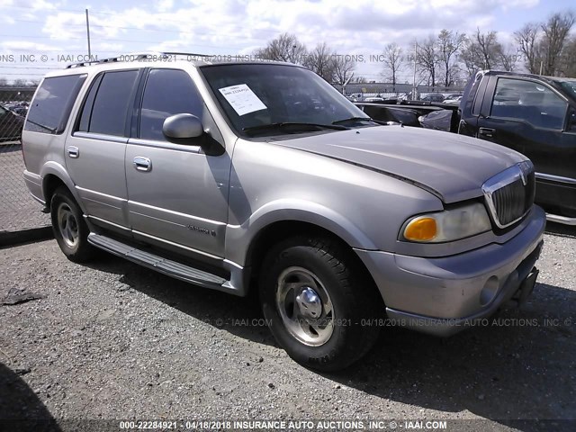 5LMPU28AXYLJ15865 - 2000 LINCOLN NAVIGATOR Champagne photo 1