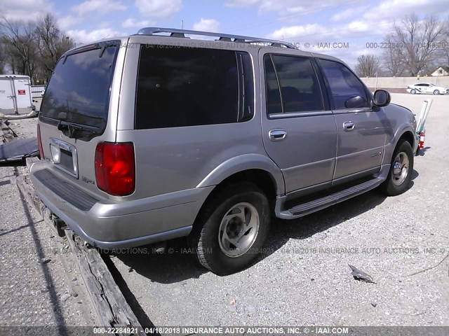 5LMPU28AXYLJ15865 - 2000 LINCOLN NAVIGATOR Champagne photo 4