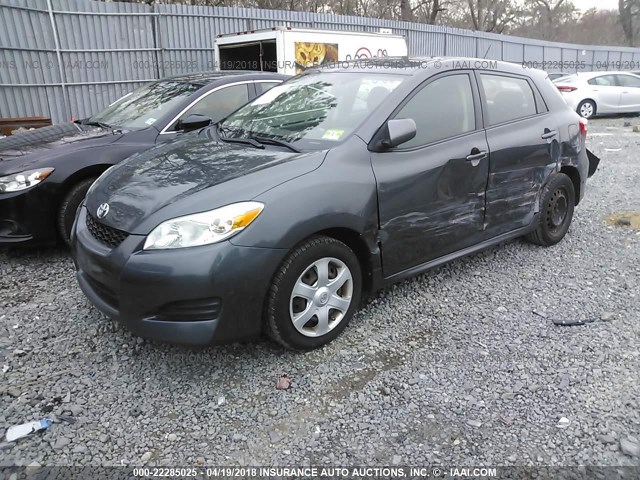 2T1KU40E79C144910 - 2009 TOYOTA COROLLA MATRIX  GRAY photo 2