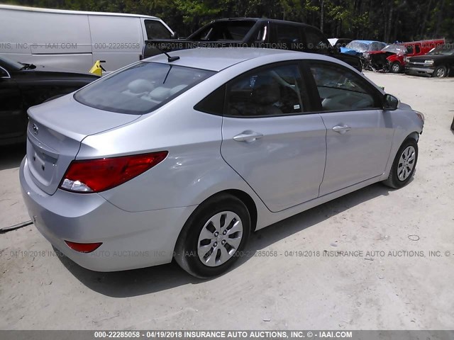 KMHCT4AE9GU095243 - 2016 HYUNDAI ACCENT SE SILVER photo 4