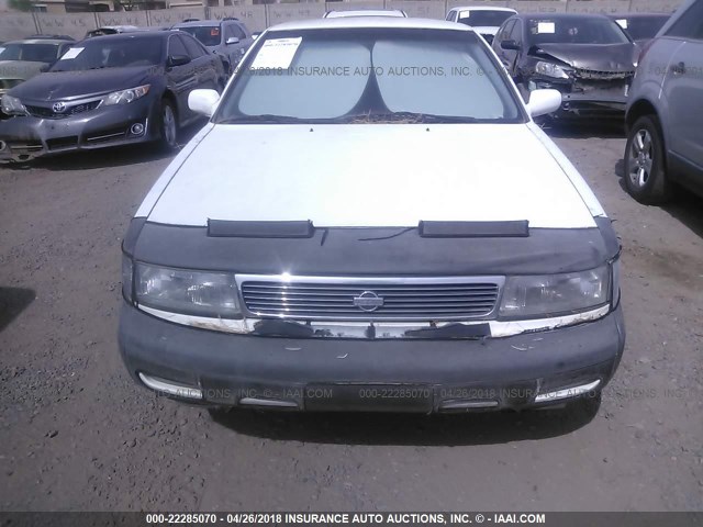 JN1HJ01F3PT094390 - 1993 NISSAN MAXIMA GXE WHITE photo 6