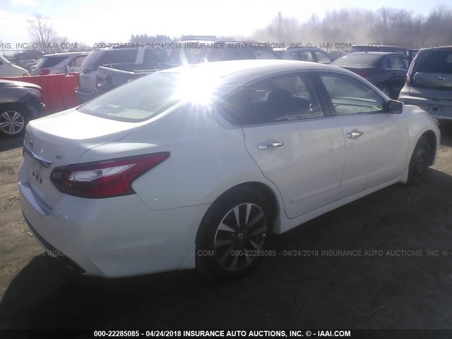 1N4AL3AP7HC152642 - 2017 NISSAN ALTIMA 2.5/S/SV/SL/SR WHITE photo 4