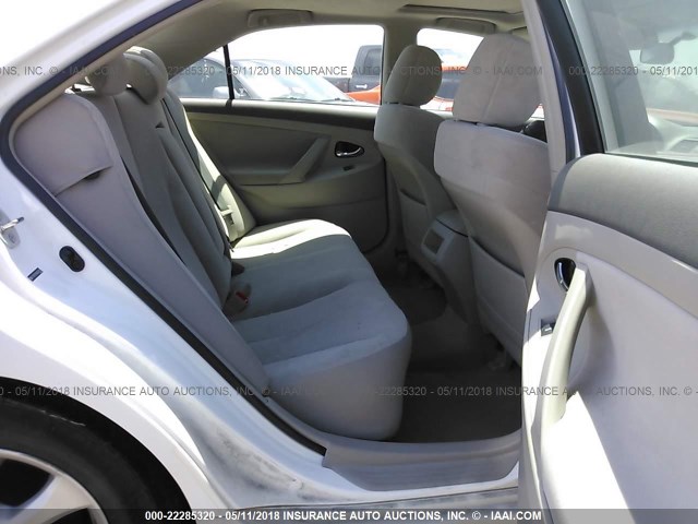 4T1BF3EK0AU579113 - 2010 TOYOTA CAMRY SE/LE/XLE თეთრი ფოტო 8