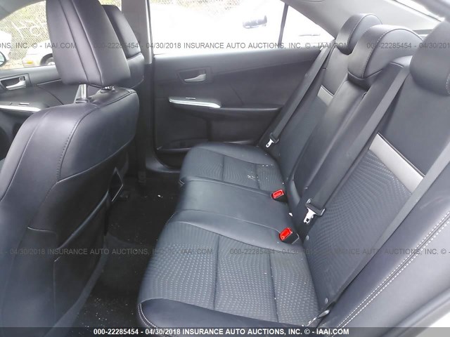 4T1BF1FK3EU368061 - 2014 TOYOTA CAMRY L/SE/LE/XLE 银色 照片 8