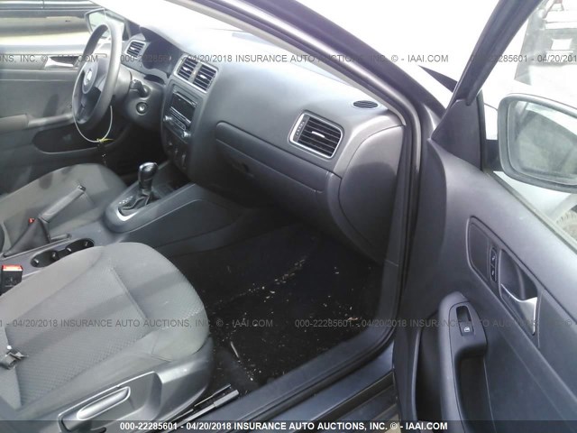 3VW2K7AJ1CM427477 - 2012 VOLKSWAGEN JETTA S GRAY photo 5