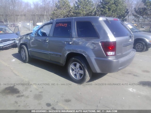 1J8GR48K77C680286 - 2007 JEEP GRAND CHEROKEE LAREDO/COLUMBIA/FREEDOM SILVER photo 3