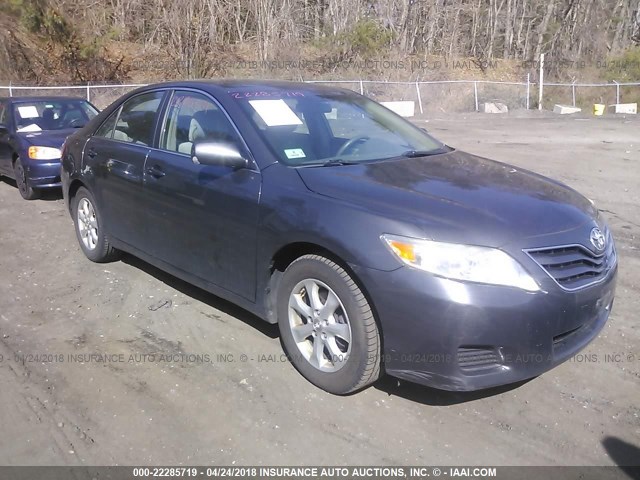 4T4BF3EK5BR101468 - 2011 TOYOTA CAMRY SE/LE/XLE GRAY photo 1