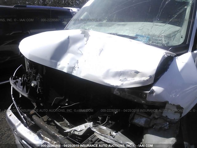 1GCHG39U031220422 - 2003 CHEVROLET EXPRESS G3500  WHITE photo 6